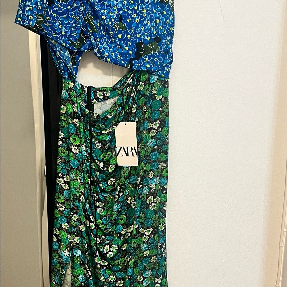 Zara Asymmetrical Dress in Blue and Green Floral - Picture 4 of 4